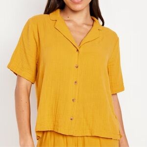 Old Navy Crinkle Gauze Button-Down Top